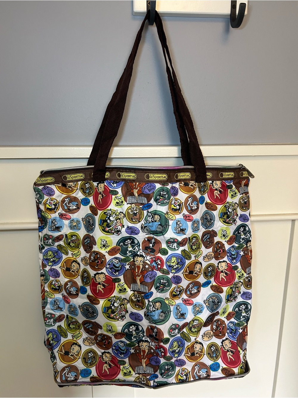 Vintage LeSportSac Betty Boop all over print convertible bag